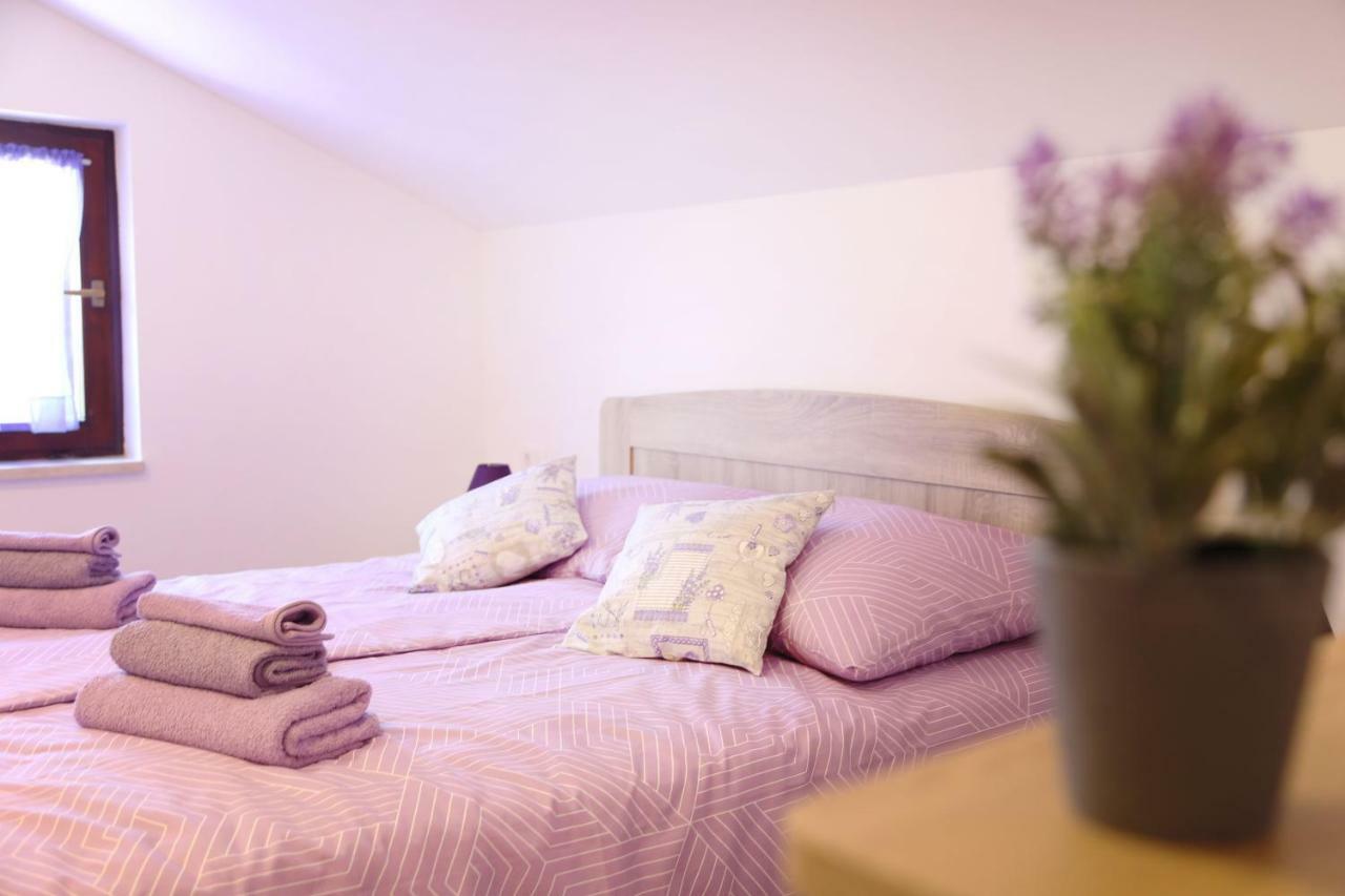 New, Sunny Apartment Surrounded By Nature Omisalj Luaran gambar
